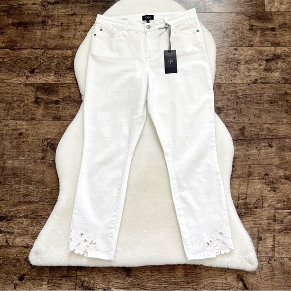 NYDJ Alina Ankle White Crop Floral Lift Tuck Capri Denim Jeans 8 - Picture 3 of 17